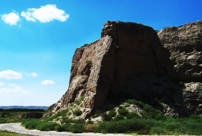 (天空辽远彰显岁月悠久)